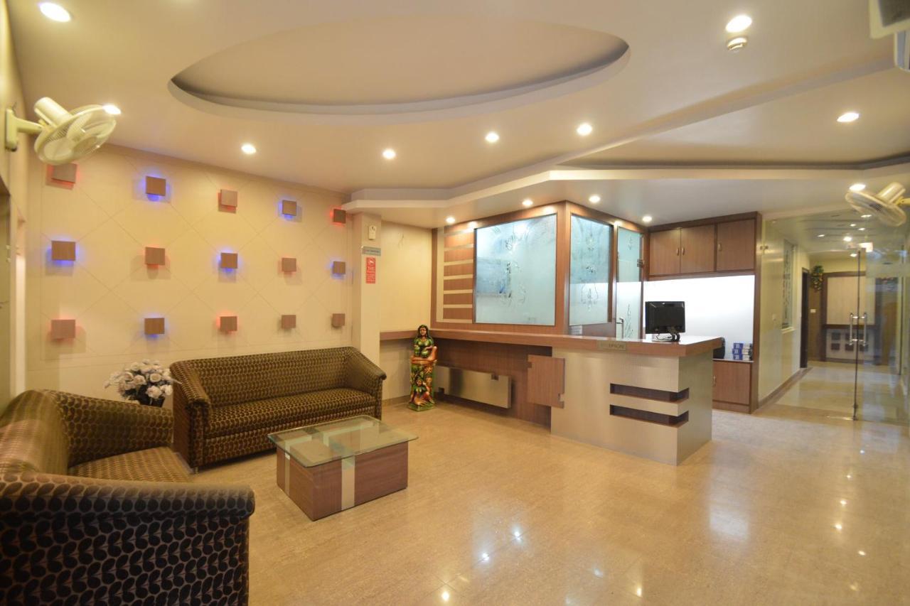 Oyo 23608 Hotel Fun Jaipur Bagian luar foto