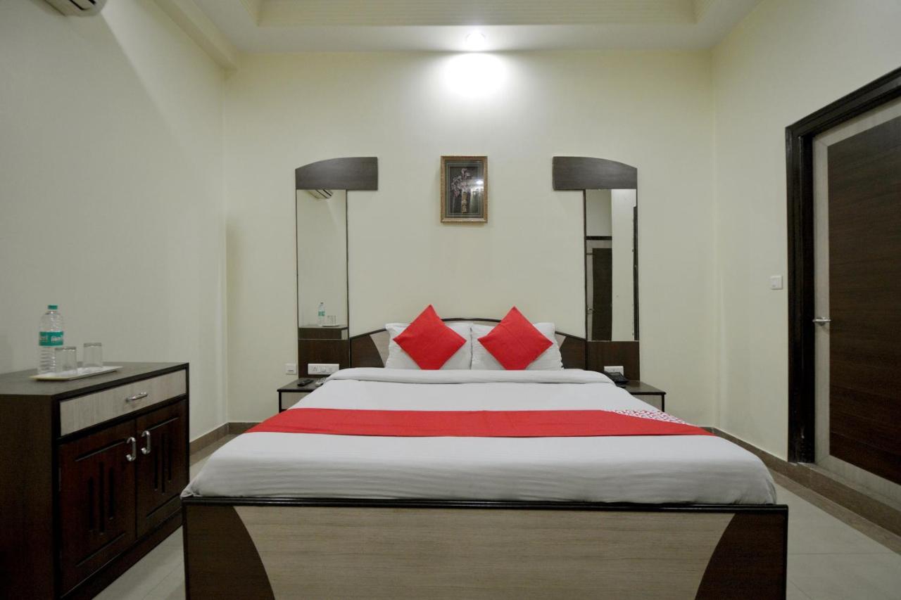 Oyo 23608 Hotel Fun Jaipur Bagian luar foto