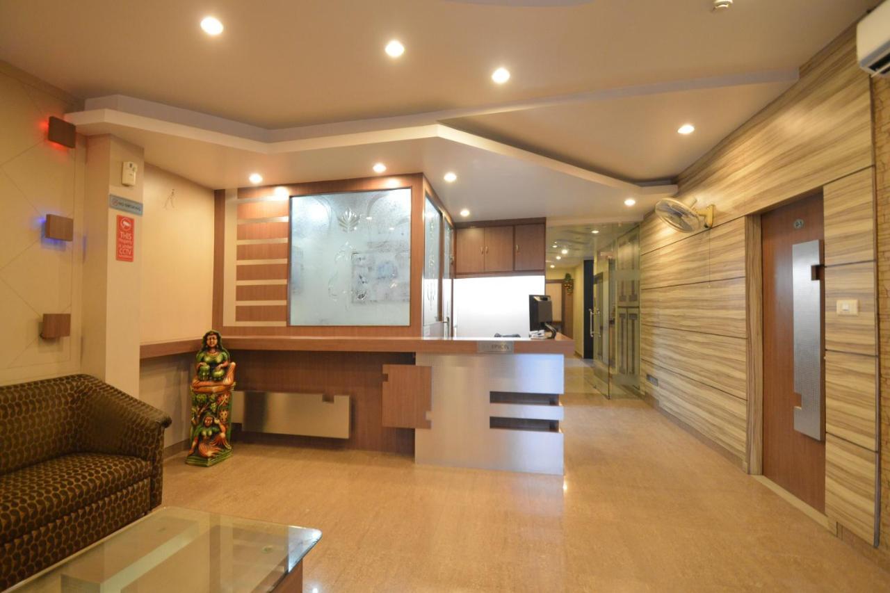 Oyo 23608 Hotel Fun Jaipur Bagian luar foto