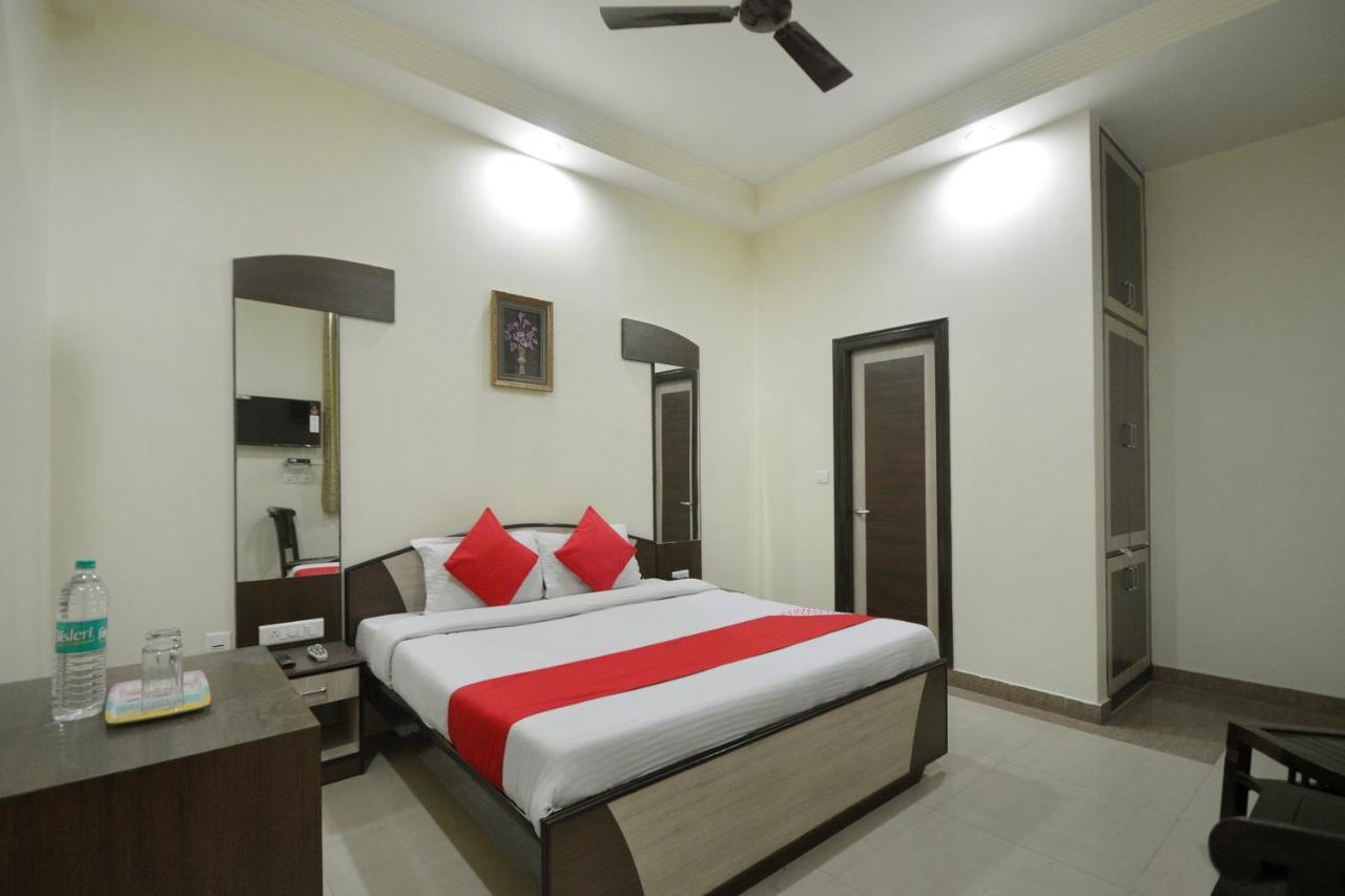 Oyo 23608 Hotel Fun Jaipur Bagian luar foto