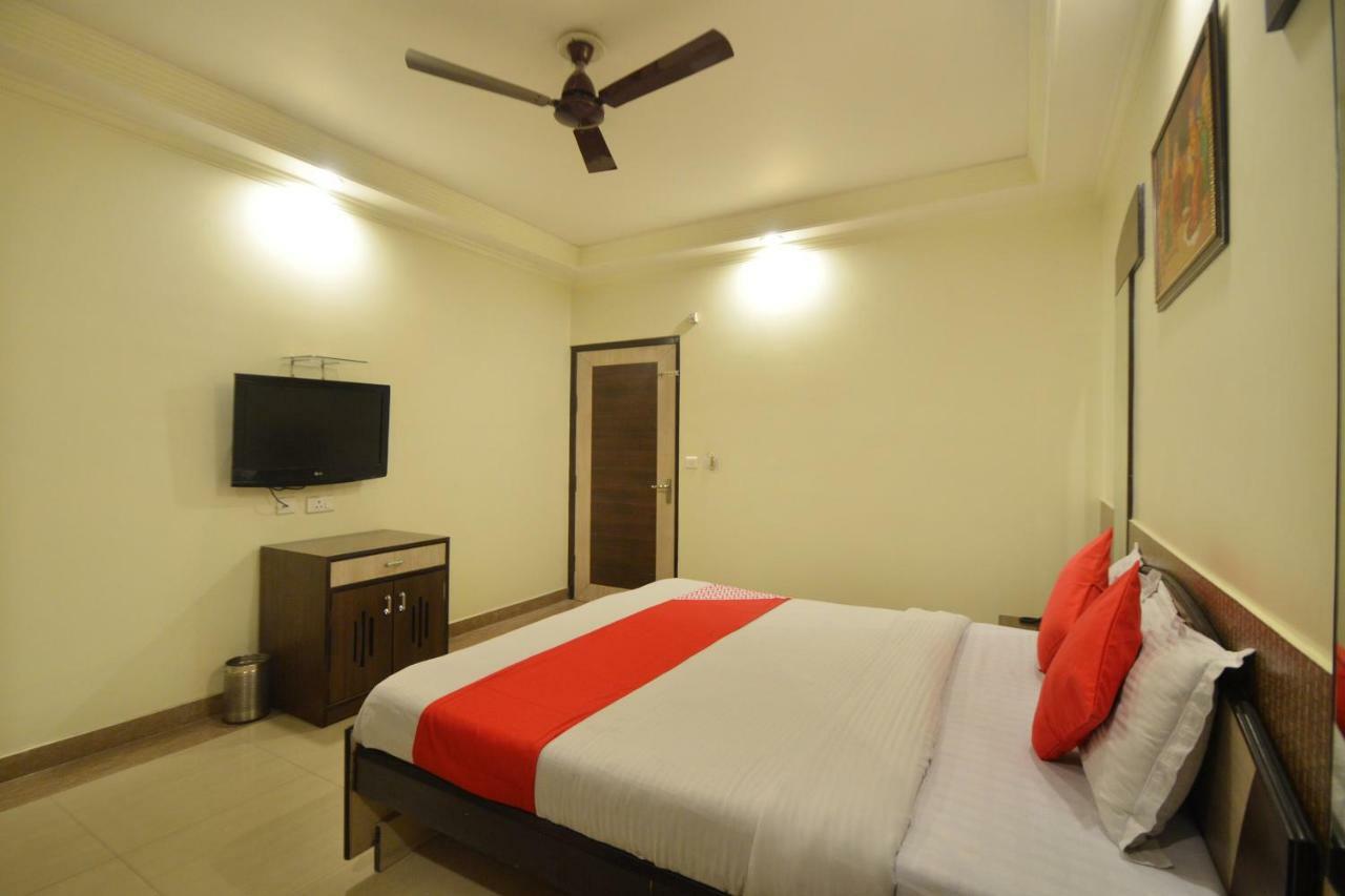 Oyo 23608 Hotel Fun Jaipur Bagian luar foto